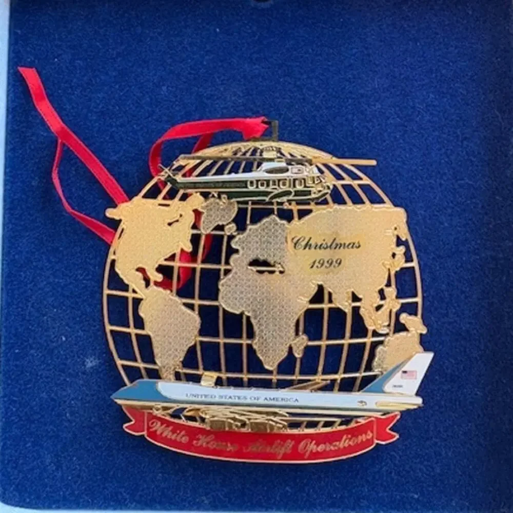 1999 White House Collectors Airlift Operations Christmas Ornament Gold Tone